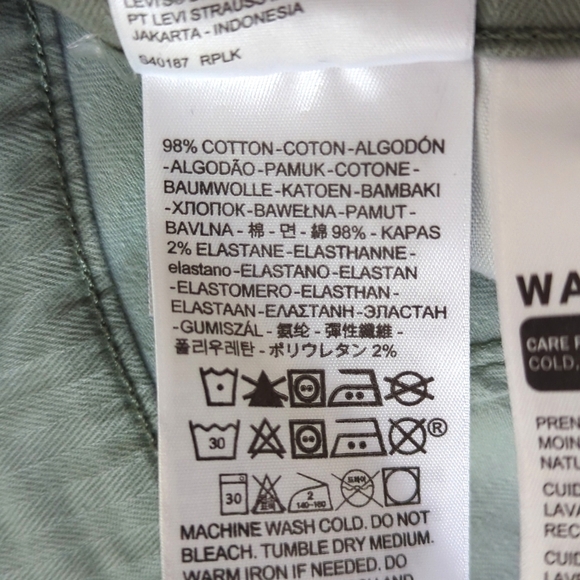 Levi's Classic Herringbone Twill Mid Rise Slim Fit Bermuda Shorts Sage Green 27 - Picture 6 of 13